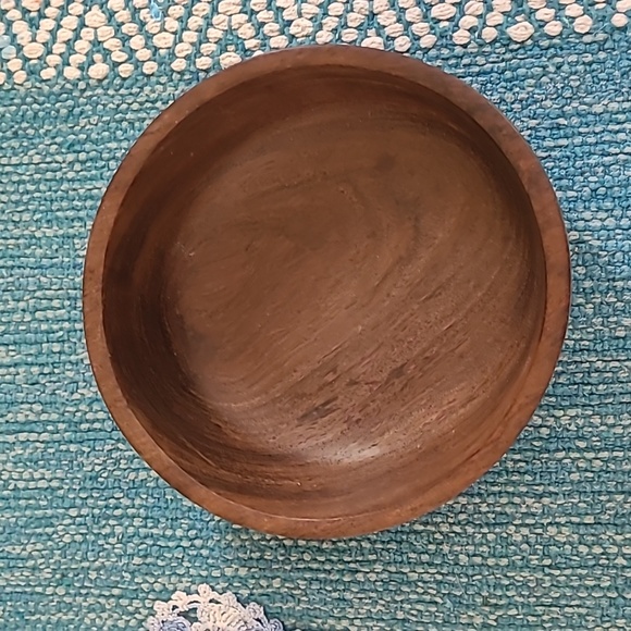 Hand-carved Heavy Wood Bowl - Picture 4 of 5
